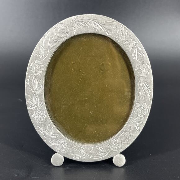 Spoonliques Pewter Metal Ornate Floral Etched Oval Picture Photo Frame 3.5" X 4” - Picture 1 of 12